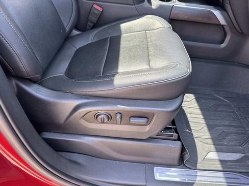 Used 2022 GMC Sierra 1500 SLT image 16