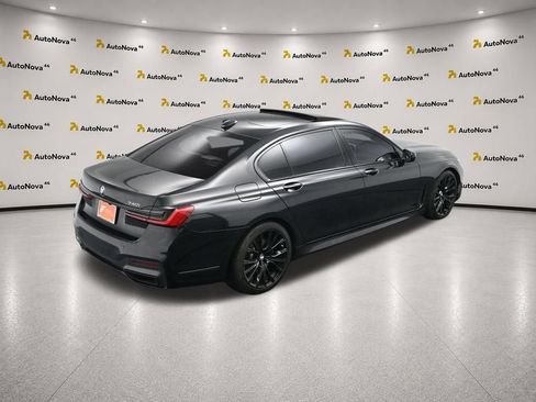 Used 2022 BMW 740i w/ M Sport Package RWD image 70