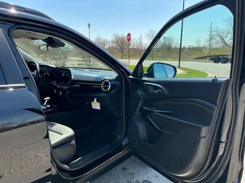 Used 2026 Chevrolet Trax ACTIV w/ Driver Confidence Package FWD image 16