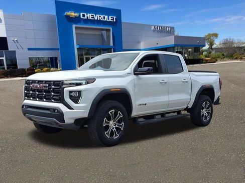 Used 2024 GMC Canyon AT4 w/ Canyon Safety Plus Package AWD/4WD image 33