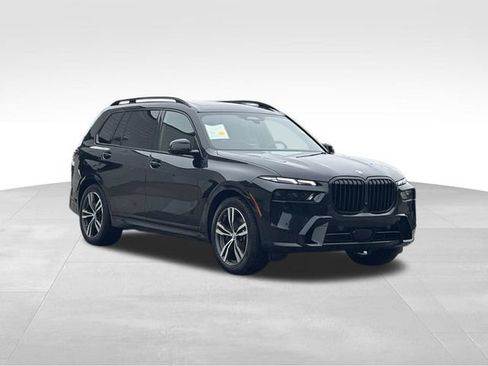 Used 2026 BMW X7 xDrive40i w/ M Sport Package AWD/4WD image 11