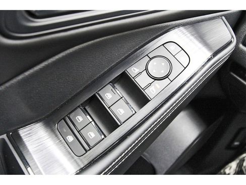 Certified 2022 Nissan Rogue SV w/ SV Premium Package image 19