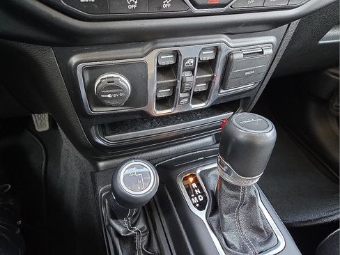 Used 2021 Jeep Gladiator Overland w/ Popular Equipment Package image 20