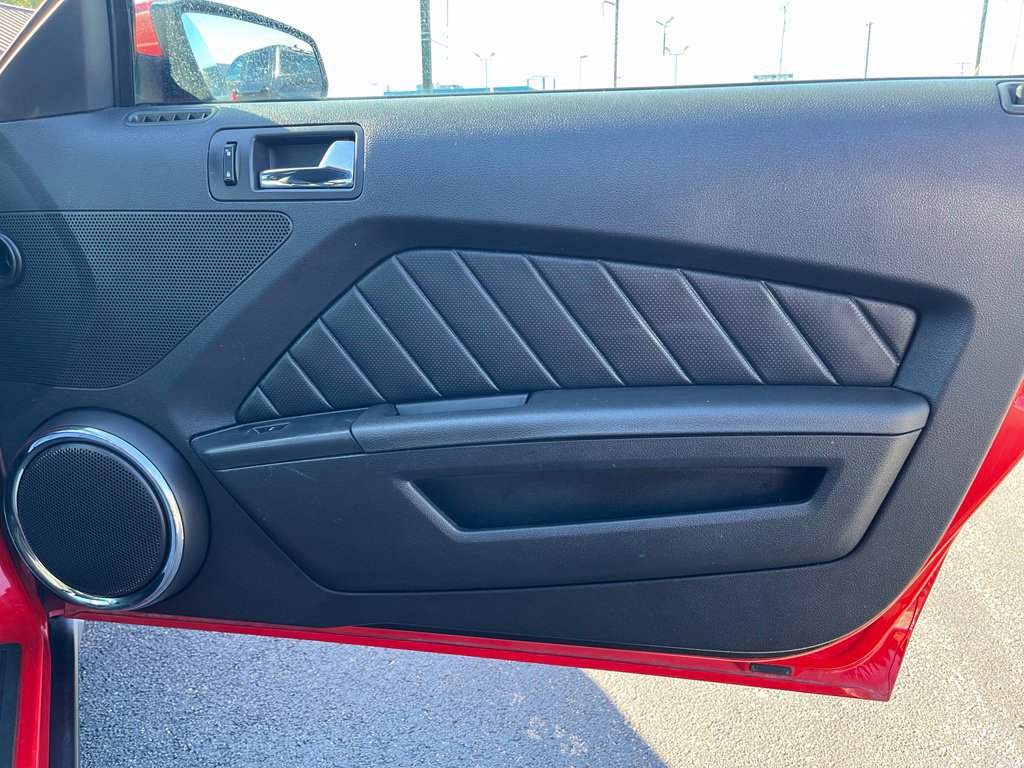 Used 2012 Ford Mustang Premium RWD image 29