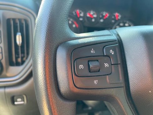 Used 2025 Chevrolet Silverado 2500 Custom w/ Custom Value Package image 8