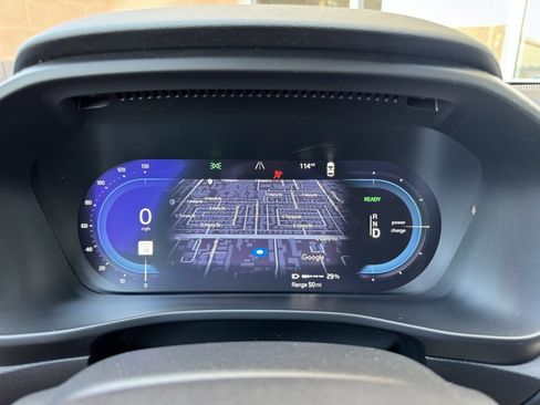 Used 2023 Volvo C40 P8 Recharge Ultimate image 17