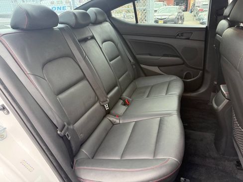 Used 2017 Hyundai Elantra Sport w/ Sport Premium Package 06 FWD image 12