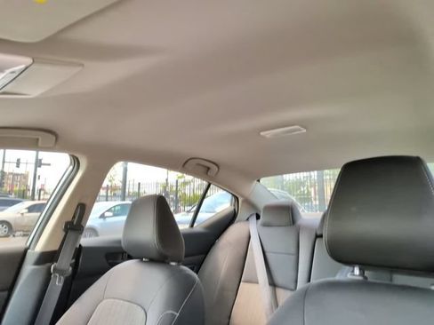 Used 2024 Nissan Altima 2.5 SV FWD image 20