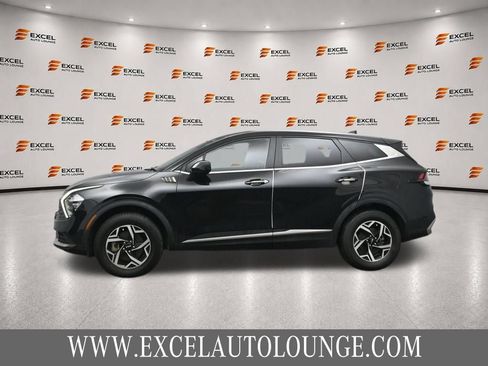 Used 2023 Kia Sportage LX AWD/4WD image 2