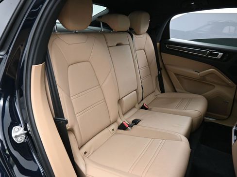 Certified 2022 Porsche Cayenne image 27