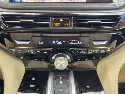 Certified 2025 Acura MDX SH-AWD w/ Advance Package image 18