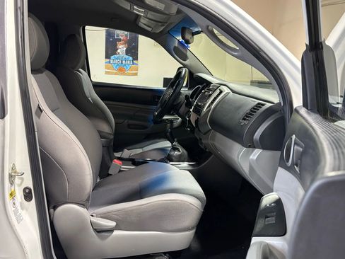 Used 2014 Toyota Tacoma 4x4 Double Cab w/ TRD Off-Road Package image 12