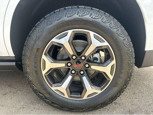 New 2026 GMC Yukon AT4 Ultimate w/ LPO, Floor Liner Package AWD/4WD image 16
