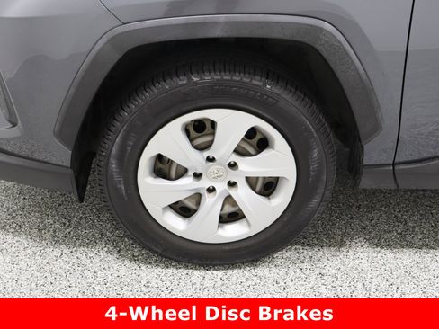 Used 2019 Toyota RAV4 LE image 11