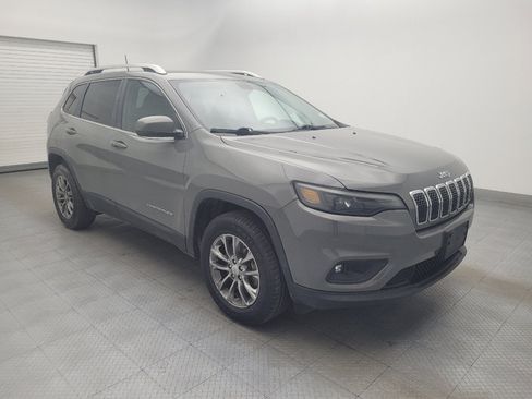 Used 2019 Jeep Cherokee Latitude Plus w/ Comfort/Convenience Group AWD/4WD image 11