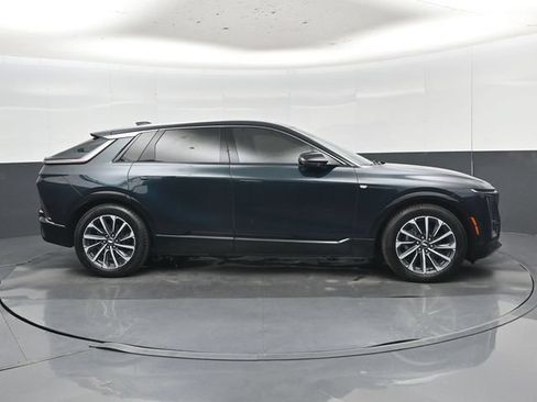 Used 2024 Cadillac Lyriq Sport w/ LPO, Floor Liner Package AWD/4WD image 2