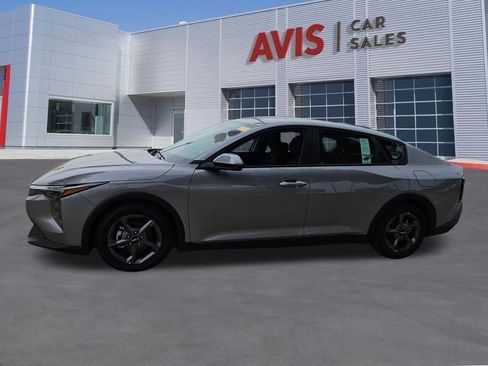 Used 2025 Kia K4 FWD image 2