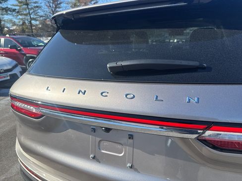 Used 2021 Lincoln Corsair FWD w/ Premium Package image 11