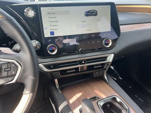 Used 2025 Lexus RX 350 Premium image 11