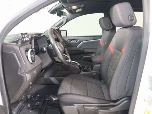 Used 2023 Chevrolet Colorado Z71 image 10