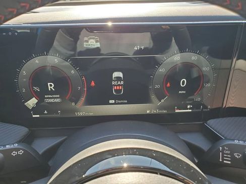 Certified 2025 Nissan Kicks SR image 28