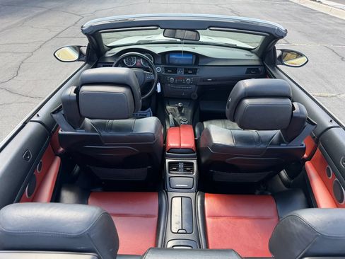 Used 2011 BMW M3 Convertible RWD image 19