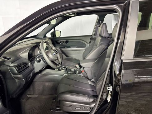 Certified 2025 Subaru Forester Touring AWD/4WD image 12