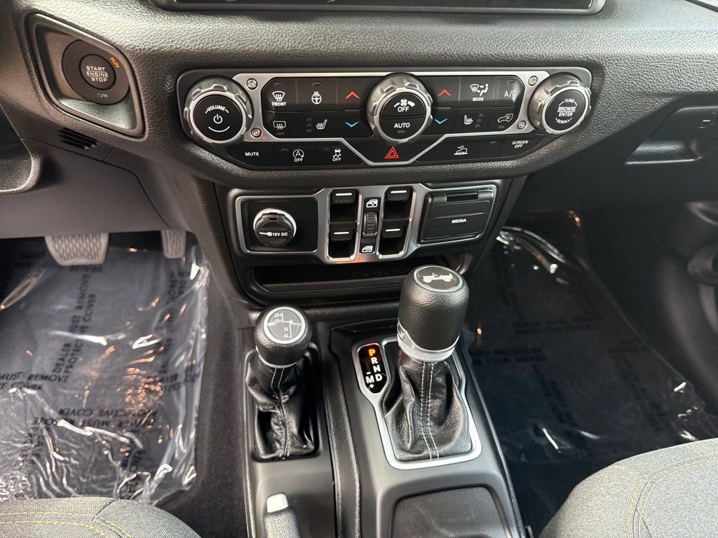 Certified 2024 Jeep Wrangler Unlimited Sport AWD/4WD image 14