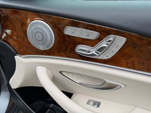 Used 2019 Mercedes-Benz E 450 E450 4MATIC Sedan image 38