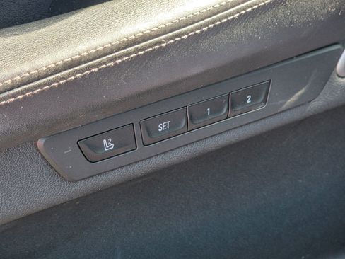 Used 2020 BMW 750i xDrive w/ M Sport Package image 31