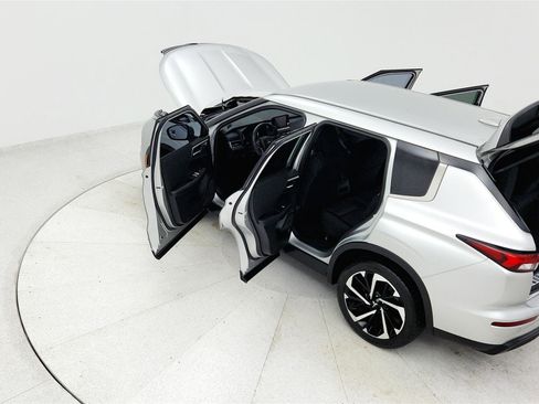 Used 2022 Mitsubishi Outlander ES FWD image 22