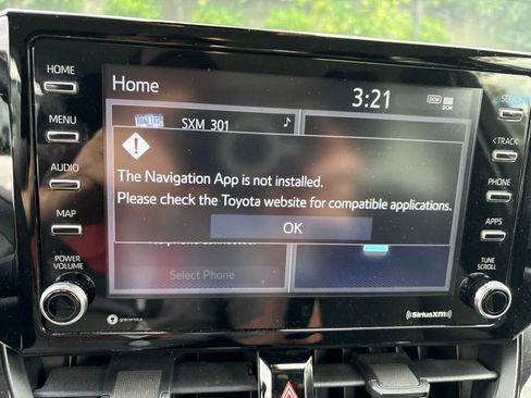 Used 2021 Toyota Corolla LE FWD image 4