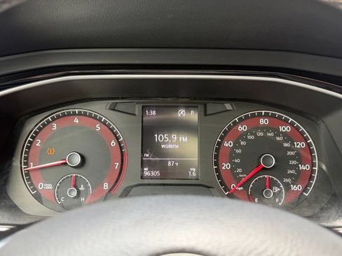 Used 2021 Volkswagen Jetta SE FWD image 32