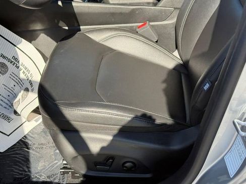 Used 2025 Jeep Compass Limited AWD/4WD image 19
