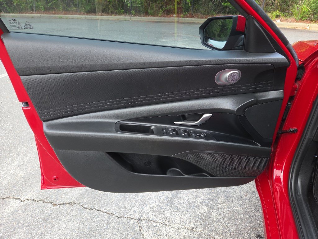 Used 2021 Hyundai Elantra SEL FWD image 13