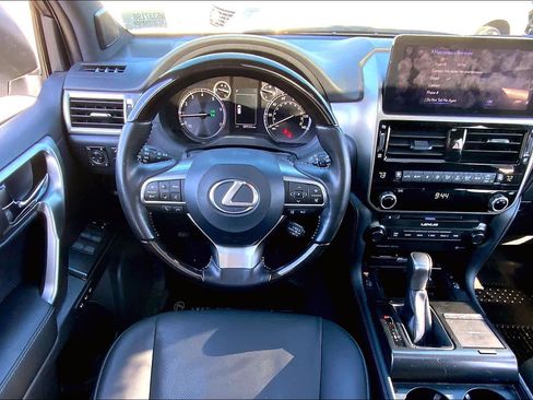 Used 2022 Lexus GX 460 Premium w/ Premium Package image 6