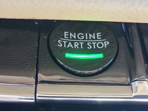 Certified 2025 Lincoln Corsair FWD image 28