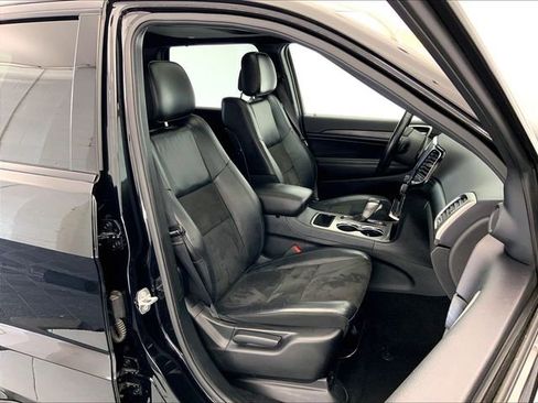 Used 2020 Jeep Grand Cherokee Altitude AWD/4WD image 17