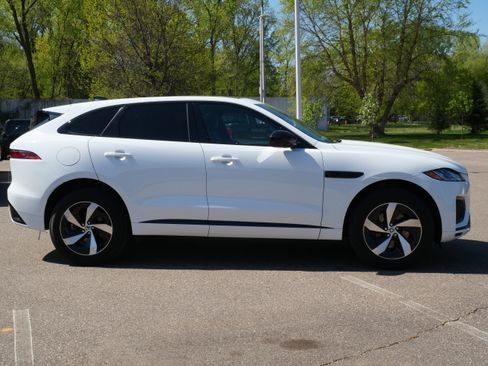 Certified 2025 Jaguar F-PACE R-Dynamic S AWD/4WD image 6