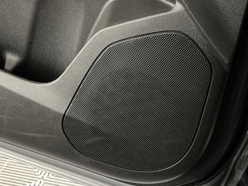 Used 2025 Chevrolet Trax LT image 34