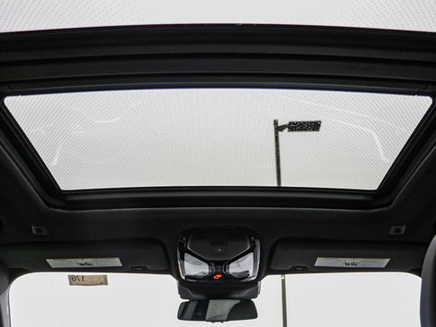 New 2026 BMW X5 M60i w/ Executive Package image 8