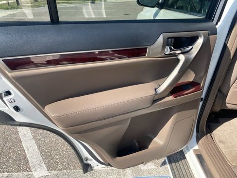 Used 2019 Lexus GX 460 Premium image 12
