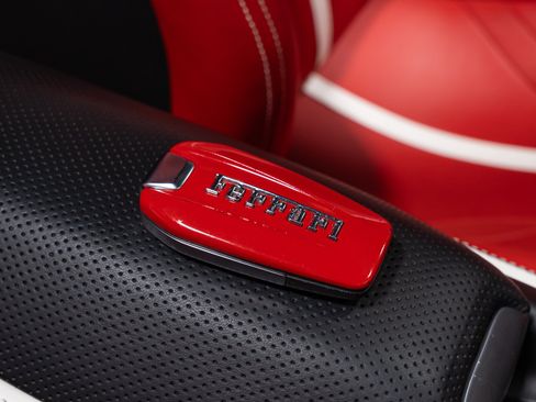 Used 2023 Ferrari 812 GTS RWD image 91