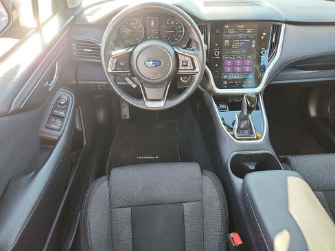 Used 2020 Subaru Outback Premium image 11