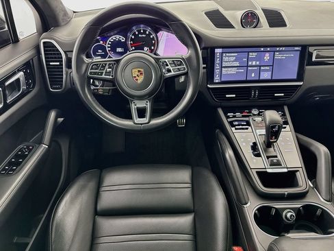 Certified 2020 Porsche Cayenne Turbo AWD/4WD image 25