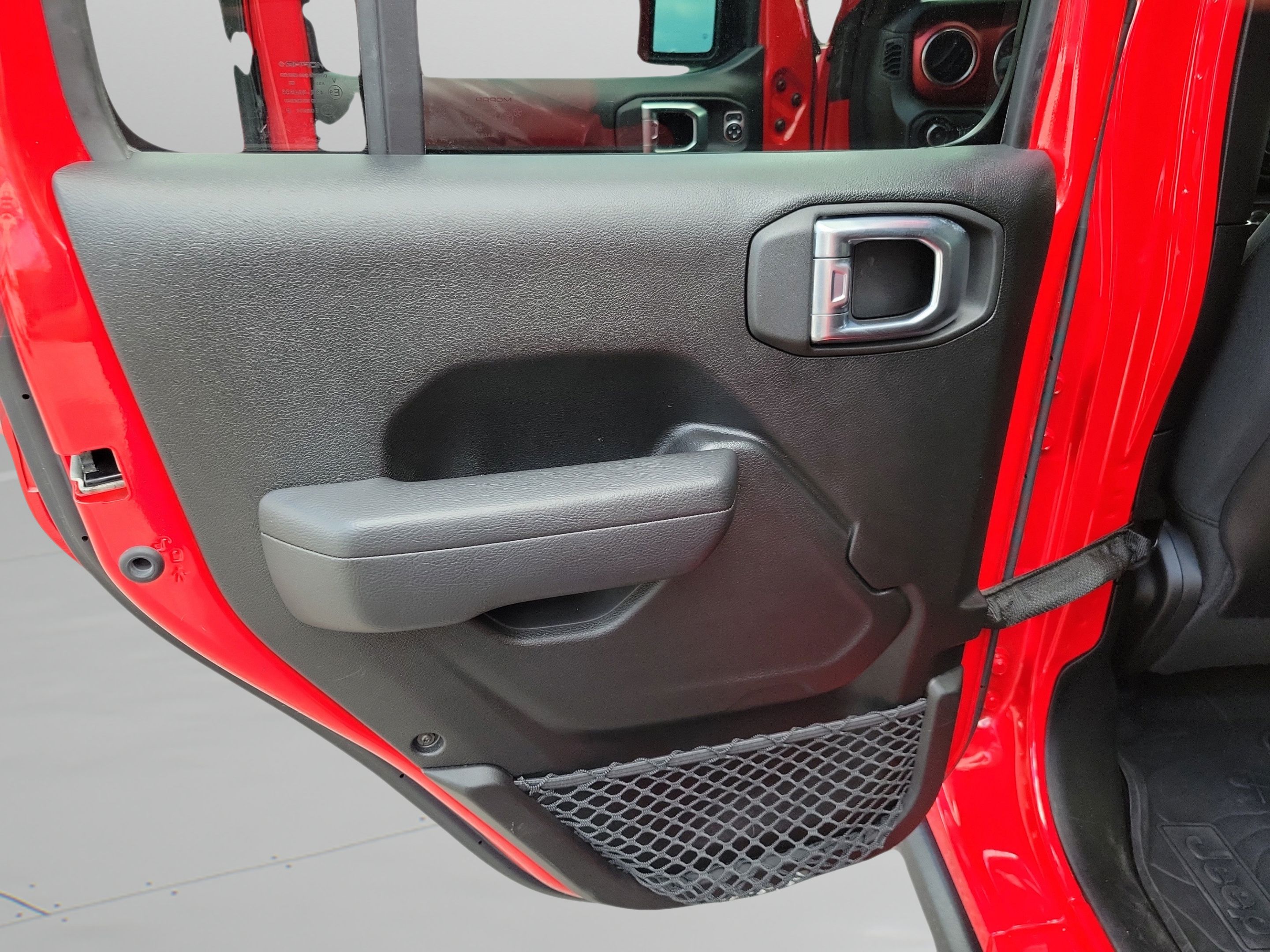 Used 2022 Jeep Wrangler Unlimited Rubicon w/ LED Lighting Group AWD/4WD image 11