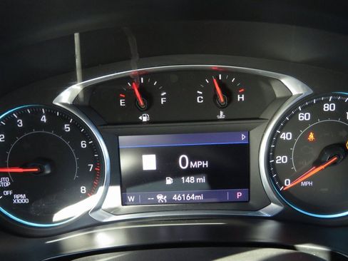 Used 2022 Chevrolet Traverse LT w/ LT Premium Package image 24