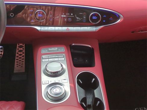 Used 2023 Genesis GV70 3.5T Sport w/ Sport Advanced Package image 18