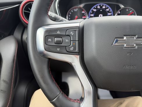 Used 2025 Chevrolet Blazer RS FWD image 18