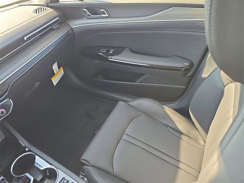 New 2026 Kia K5 EX image 17